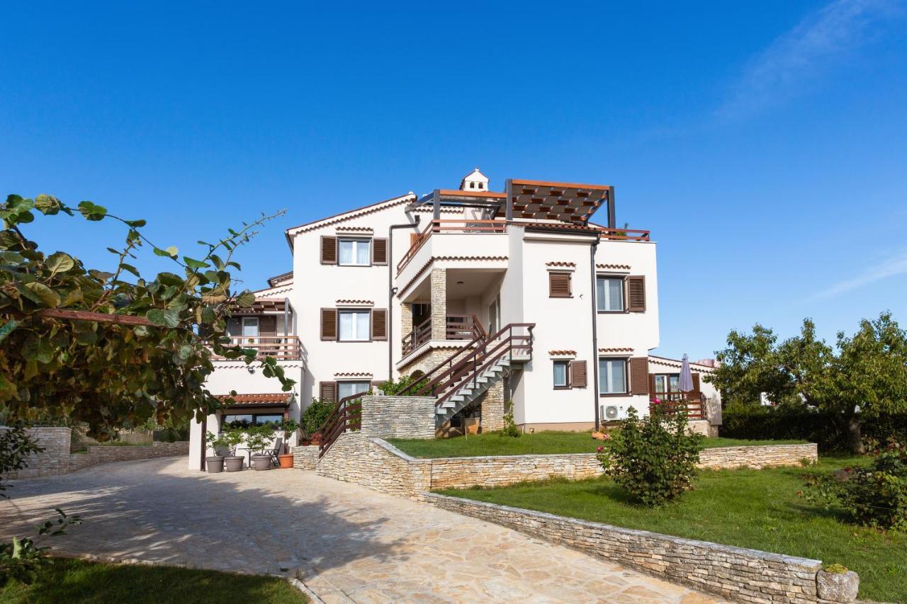 Apartments Elvira