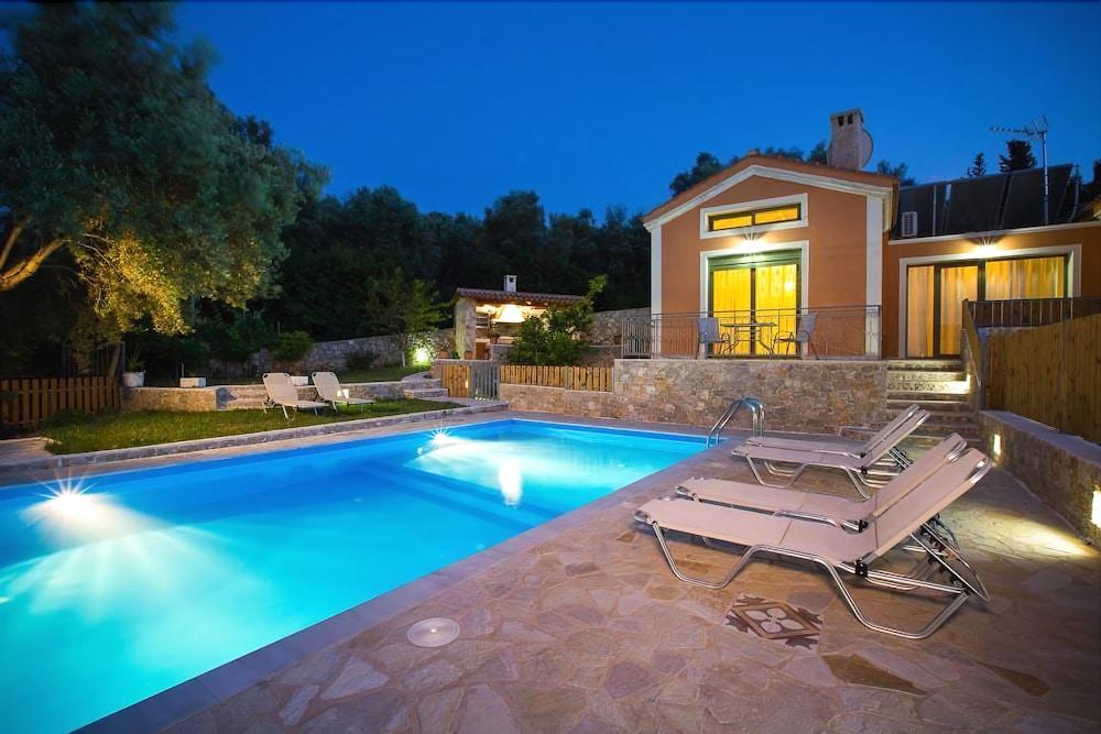 Villa Foteini