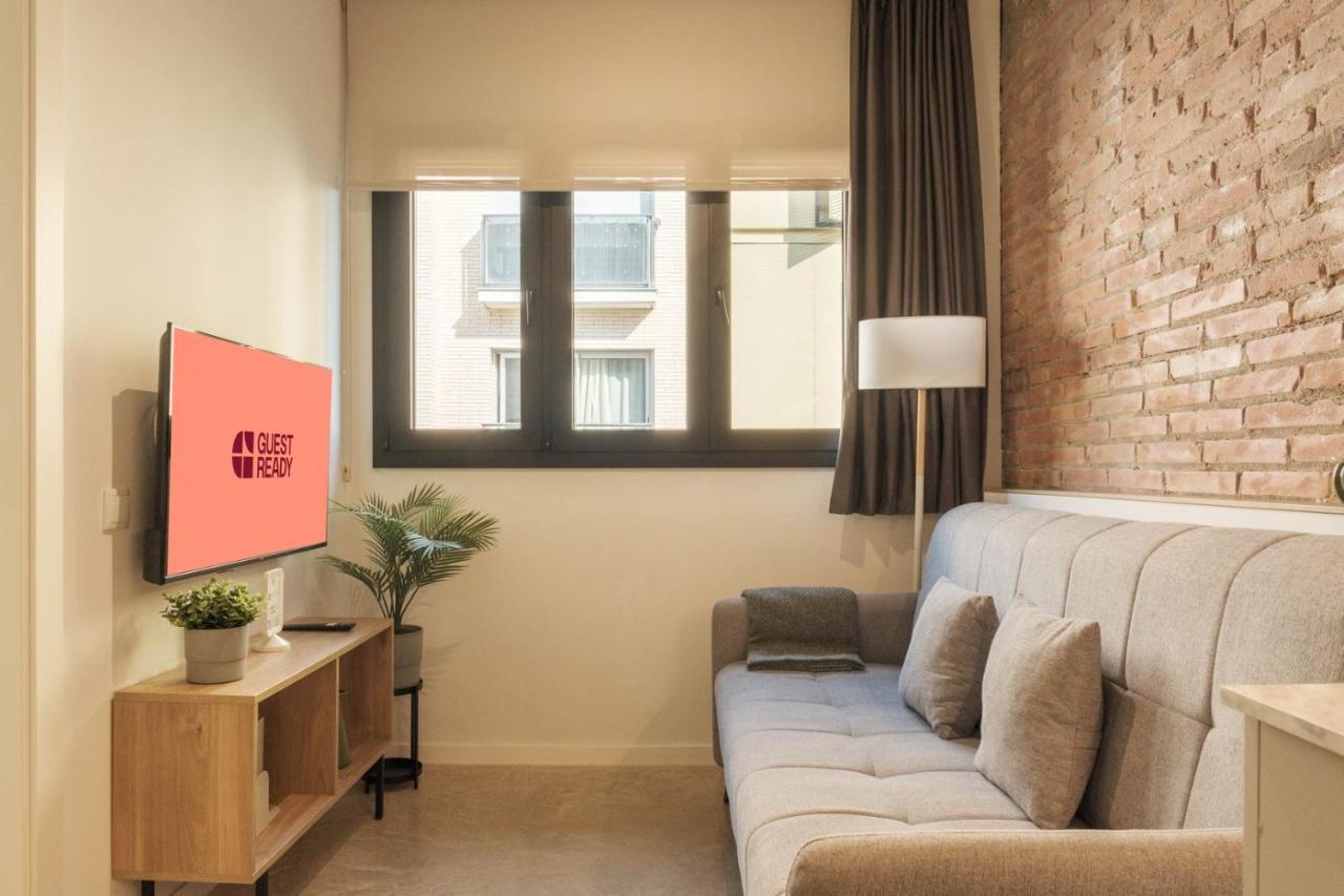 Ariqus Fira Apartments