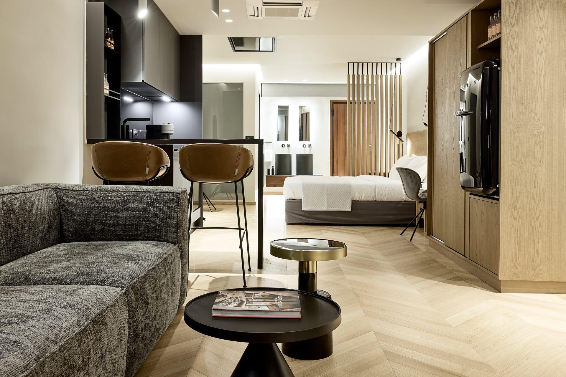 Cama Luxury Suites Kavouri