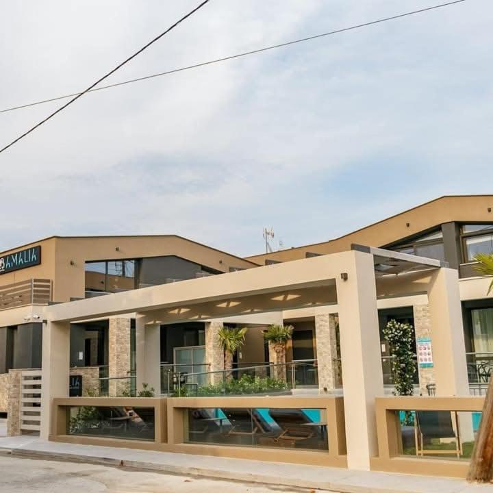 Amalia Deluxe Villas