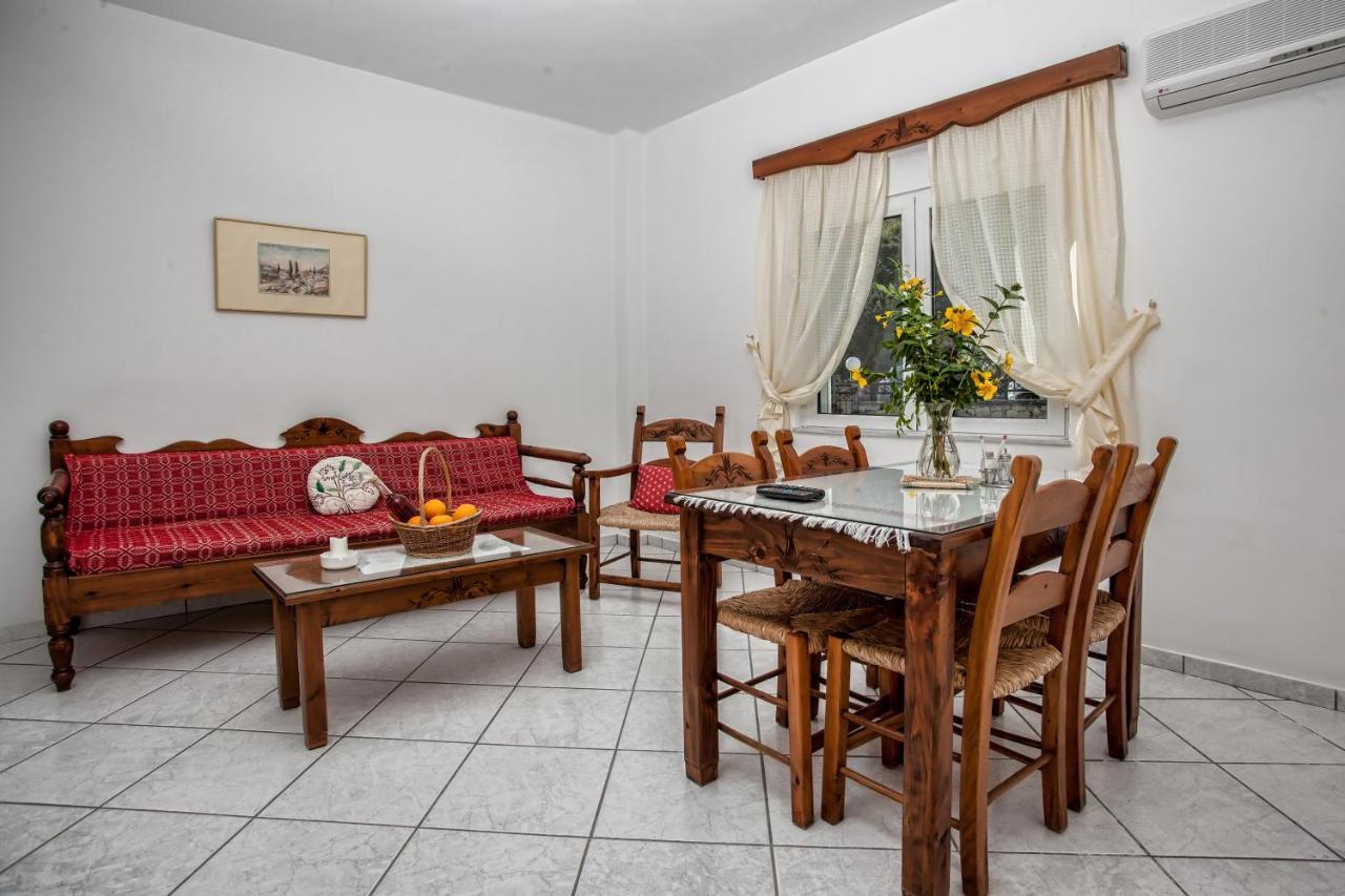 Alexandros Apartments