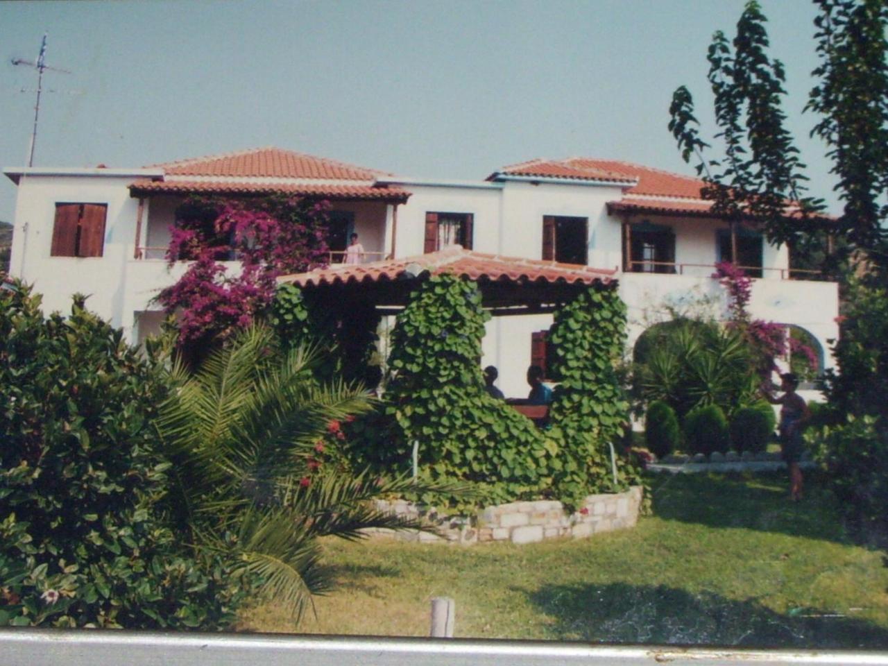 Elytis