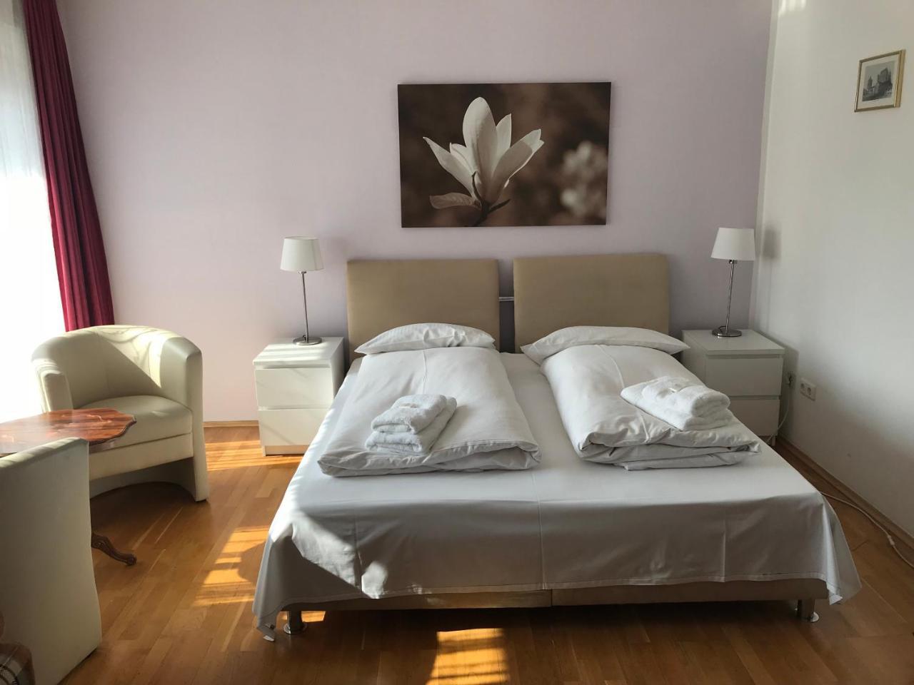 Hotel Pension Asta