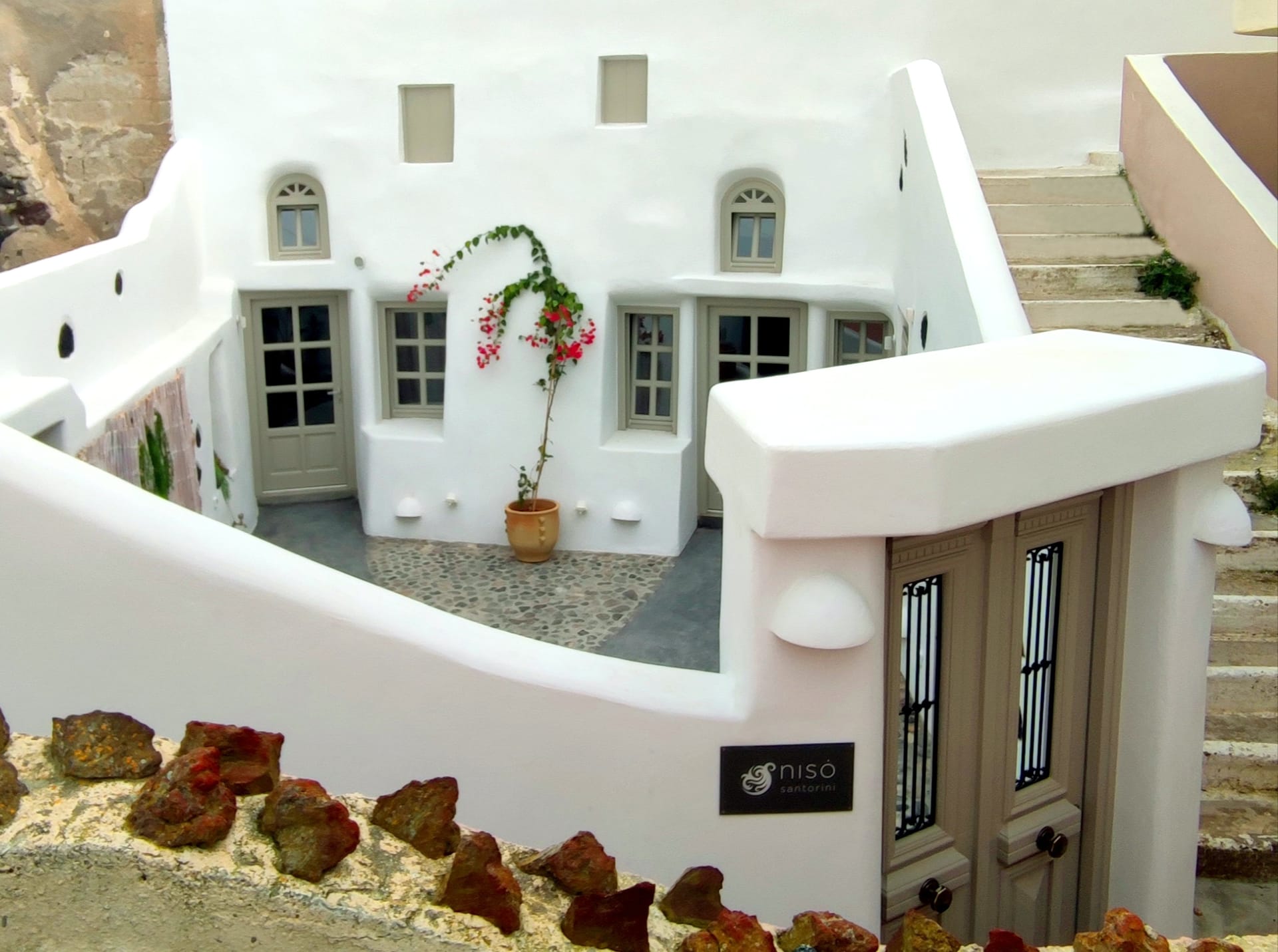 Niso Santorini