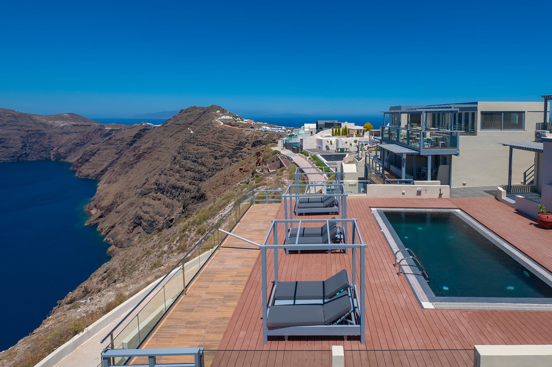 Gizis Cliffside Suites