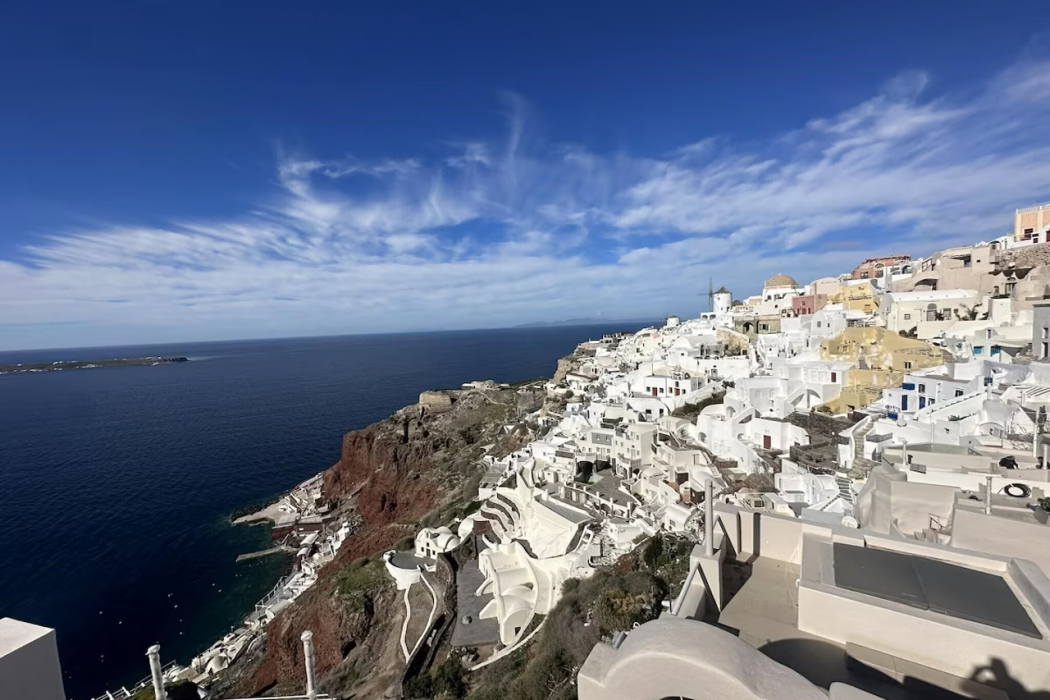 You & Me Suites Oia