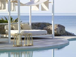 Artemis Deluxe Rooms