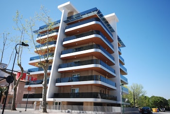 Monica Residence