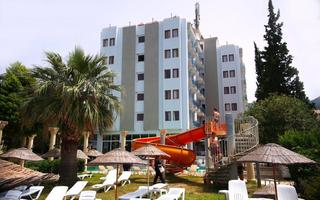 Nuova Beach Hotel