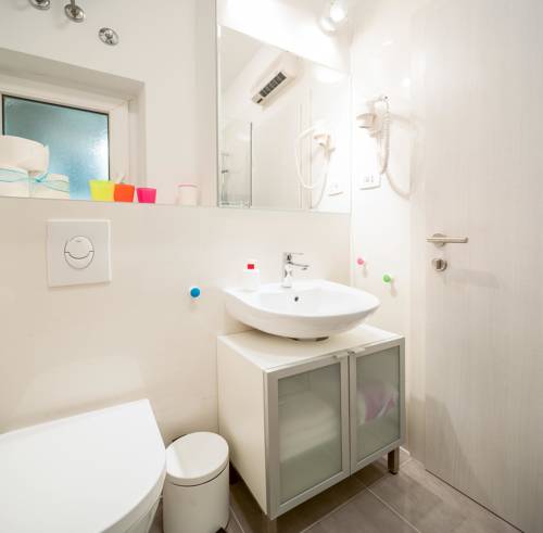 Split Dreams Apartments