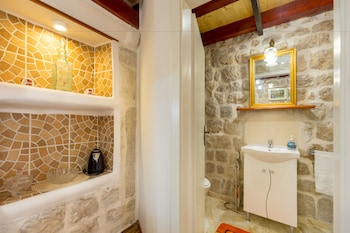 Juliette's Palace Studios