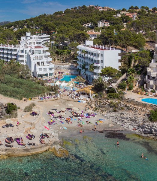Fergus Style Cala Blanca Suites