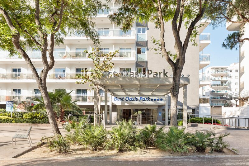 Hotel Oasis Park