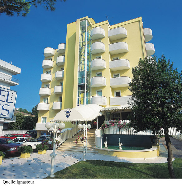 Salus Smart & Chic Hotel