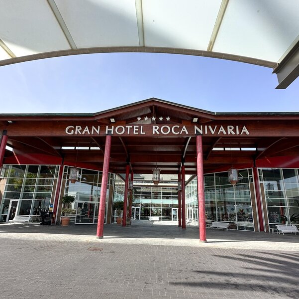 Adrián Hoteles Roca Nivaria