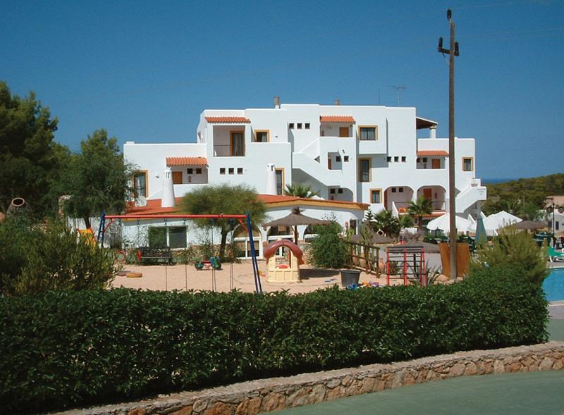 Apartamentos Blanco Sol