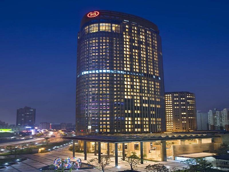 Sheraton Grand Shanghai Pudong Hotel amp; Residences