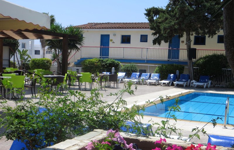 Green Bungalows Hotel Apartments