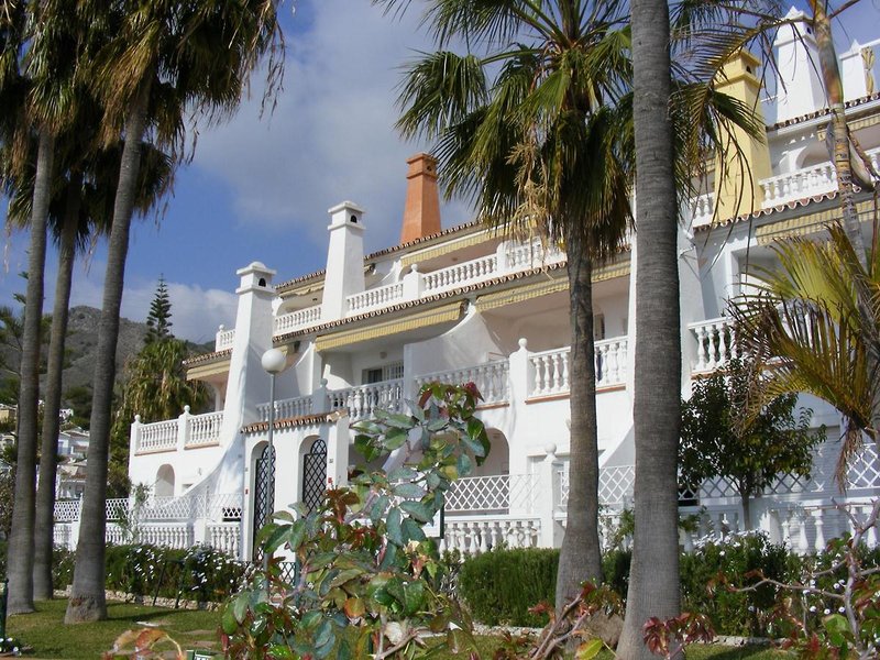 Las Rosas De Capistrano