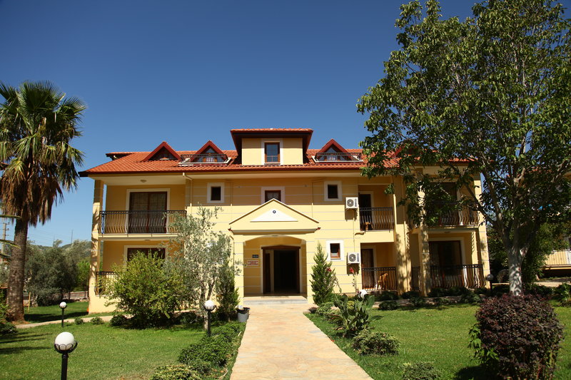 Gokcen Hotel & Apartments