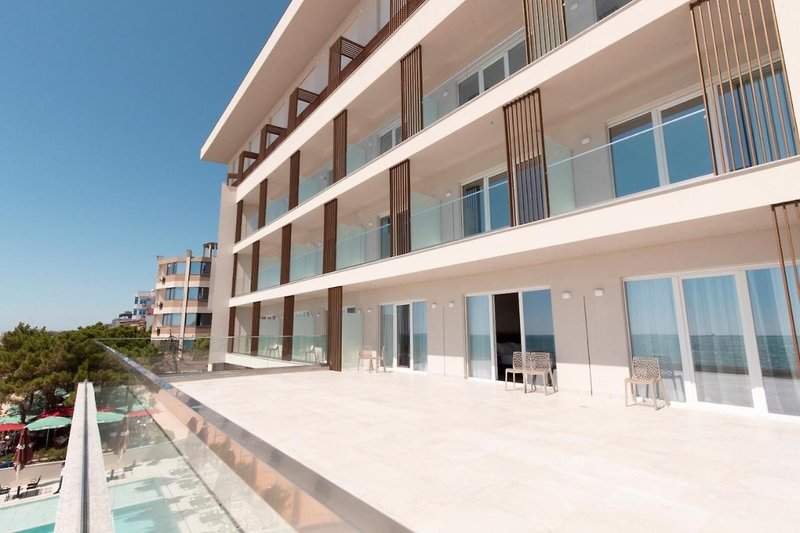 AMR Hotel - Durres