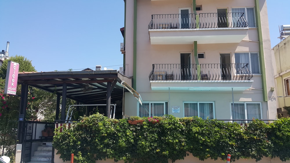 Cicek Hotel