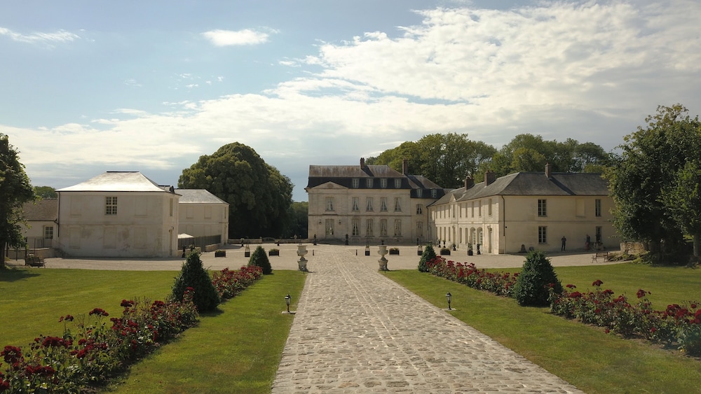 Chateau de Maudetour