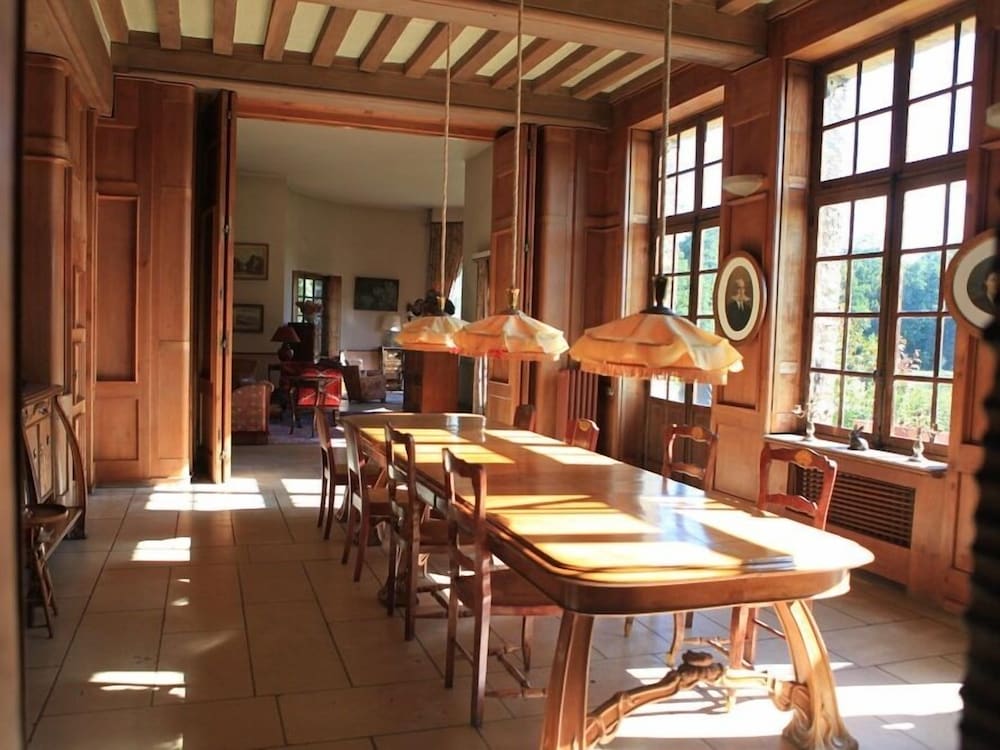Le Logis D'arniere