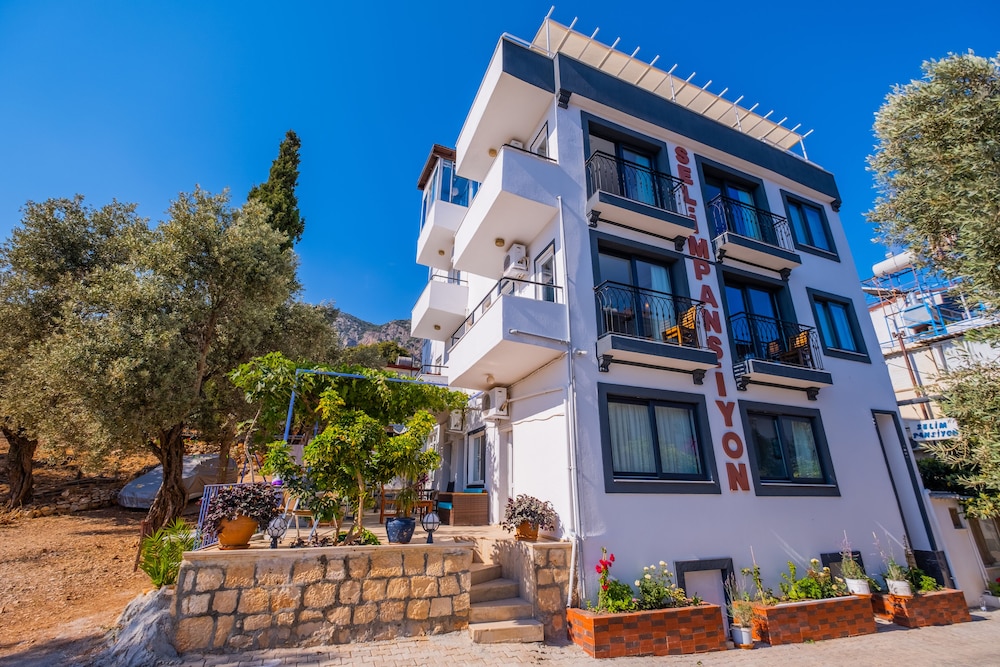 Selim Pension