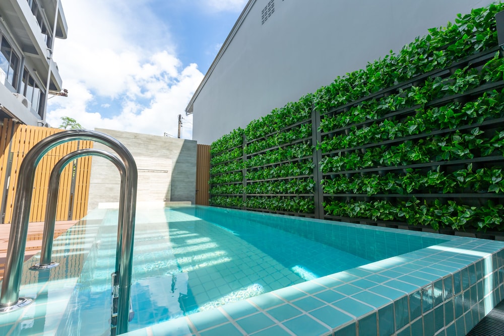 Recenta Express Phuket Town