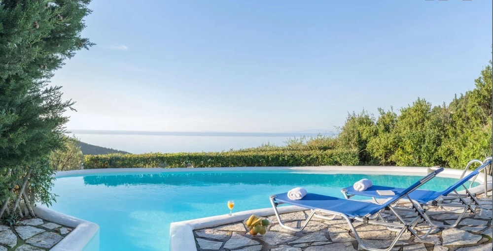 Agios Nikitas Resort Villas