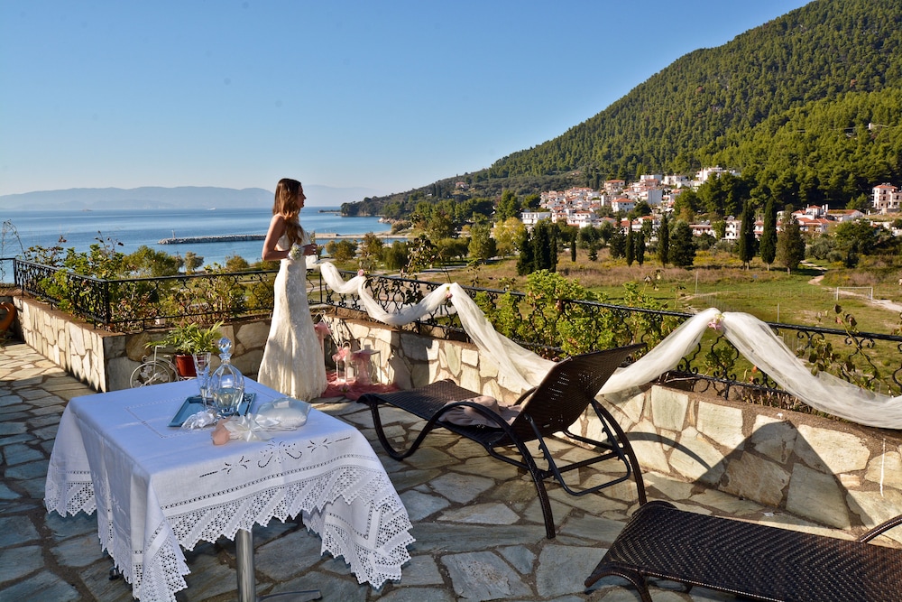 Hovolo Hotel & Apartments