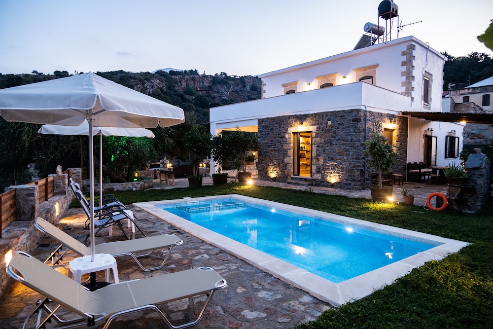 Traditional Villa In Fres