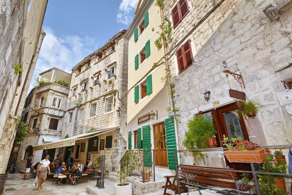 Studios Belvi