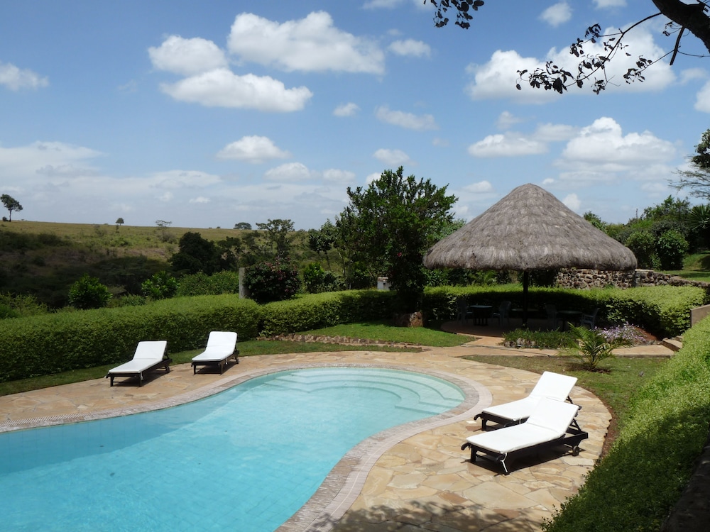 Nyati Hill Cottages