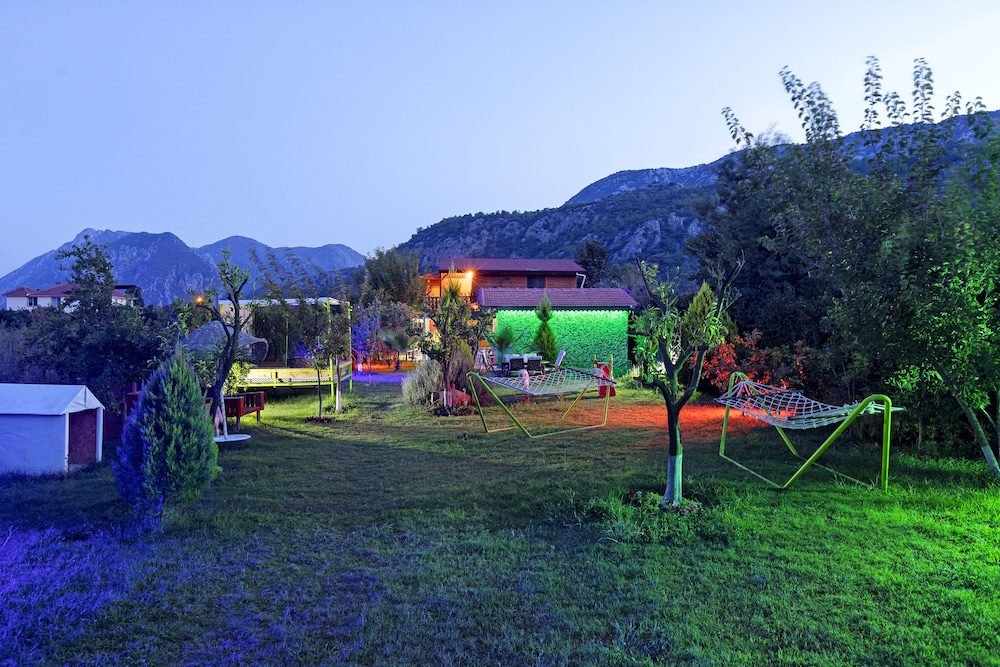 Cirali Flora Pension
