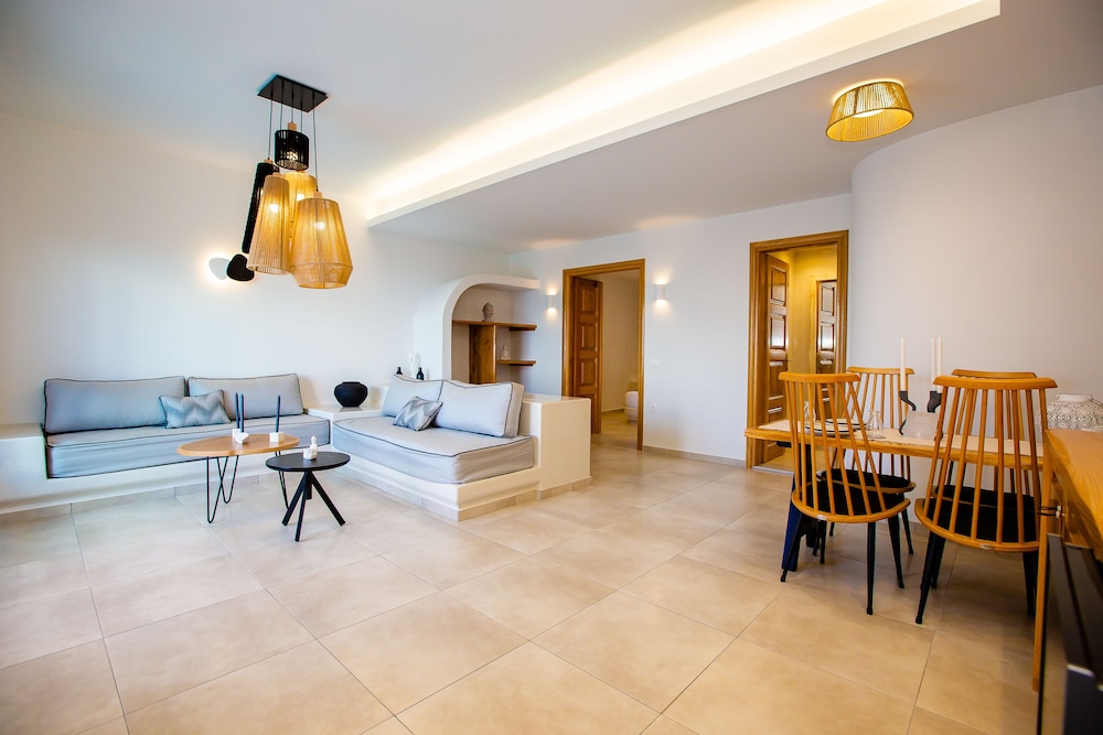 Perla Nera Suites