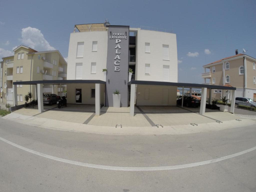 Apartments Exclusive Palace
