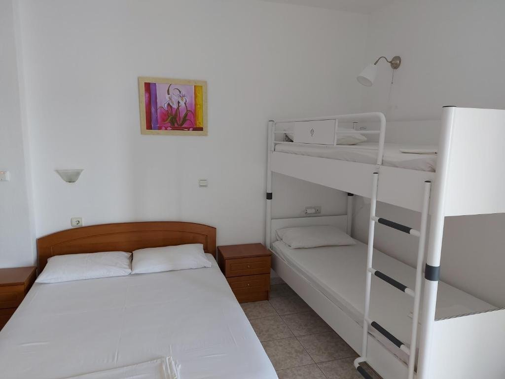 Apocalypsis Studios Apartments