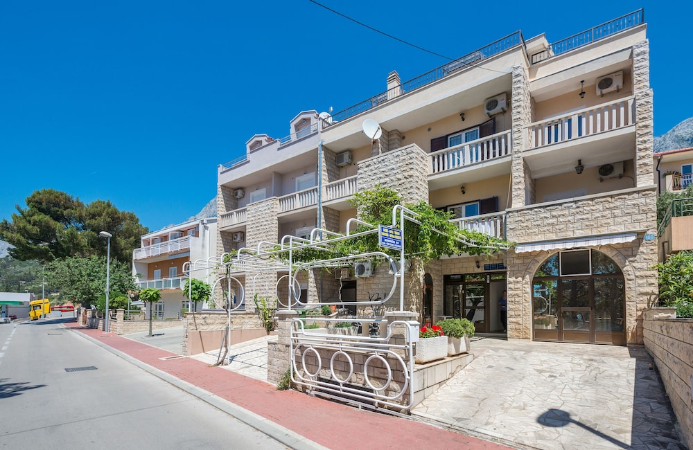 Apartments Ivana