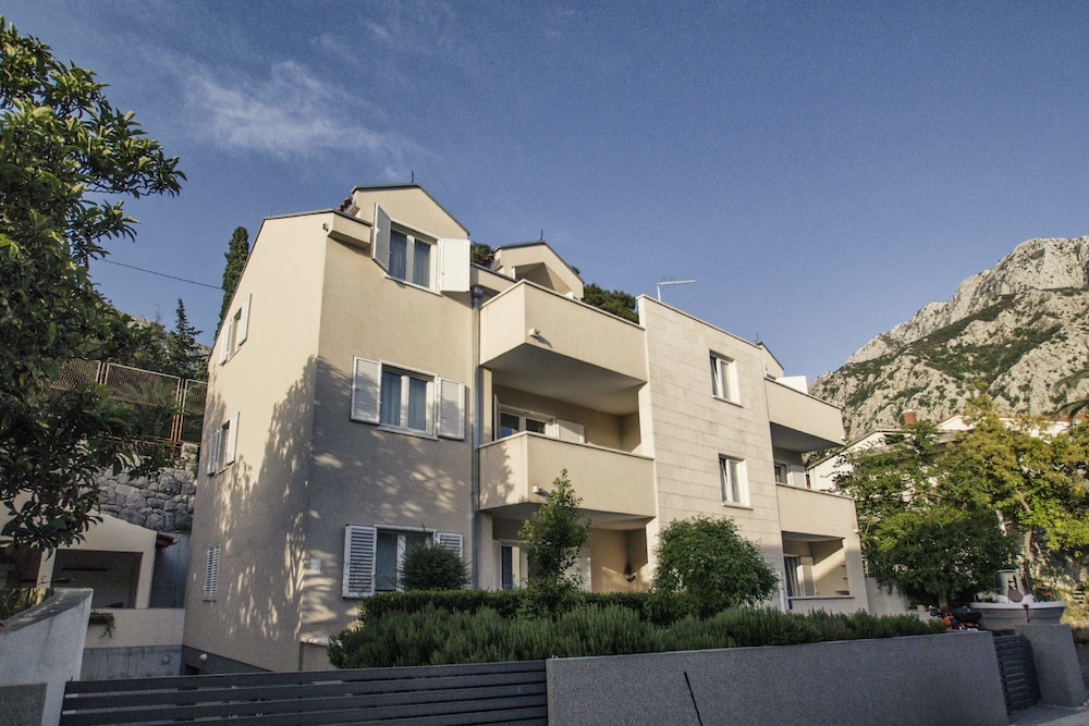 Apartments Svi Mi