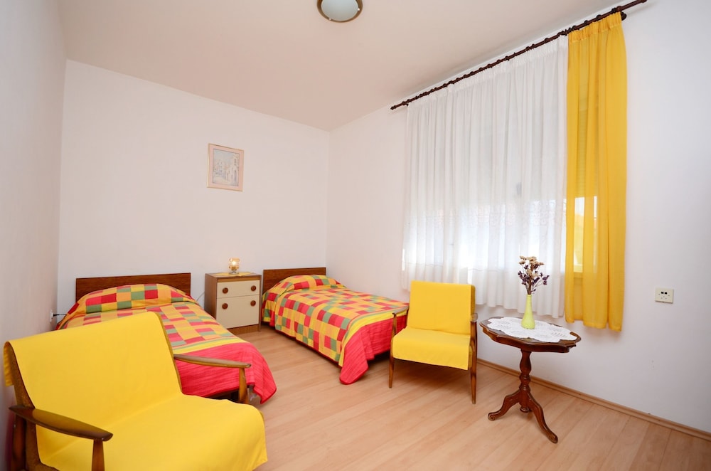 Apartments Mirela