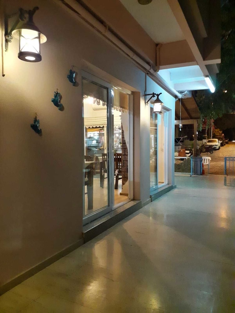 Ayhan Otel