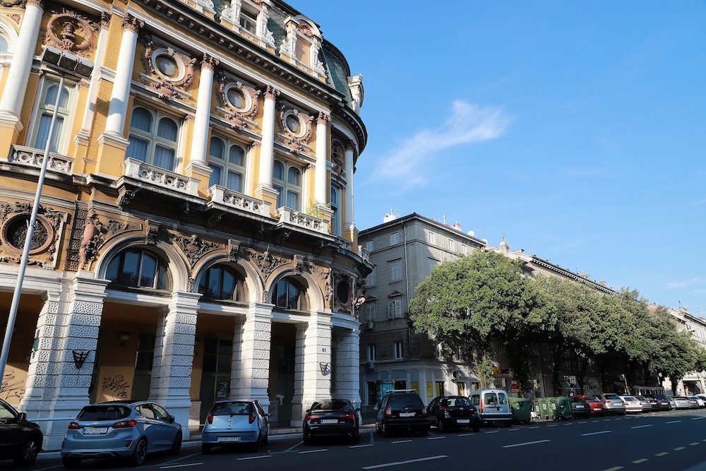 Luxury Apartments Sail