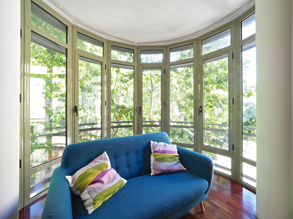 Barcelonaforrent The Gaudi Suites