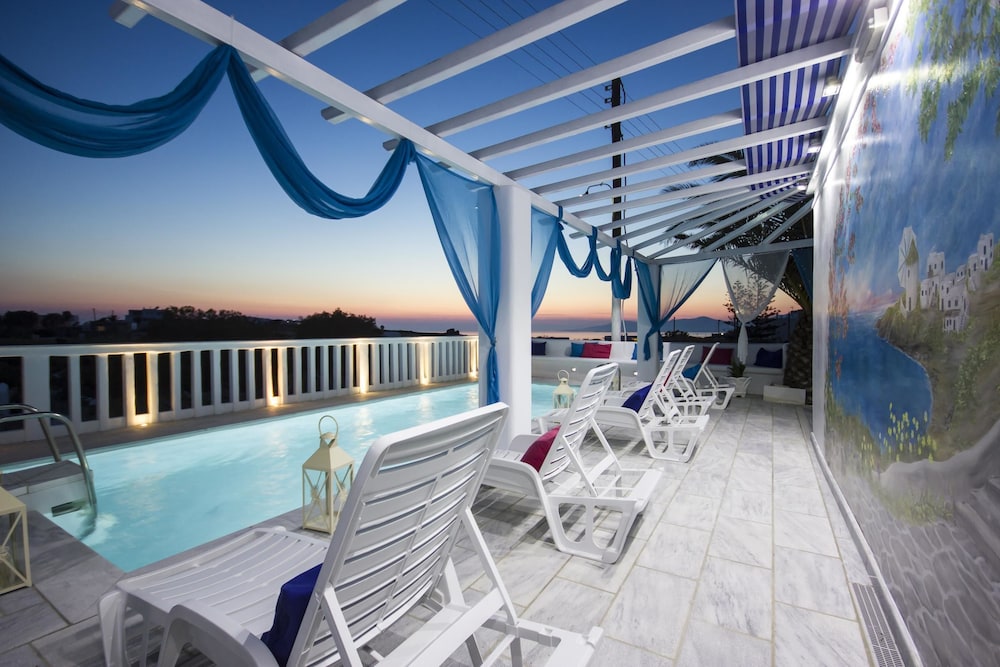 Amaryllis Studios & Apartments