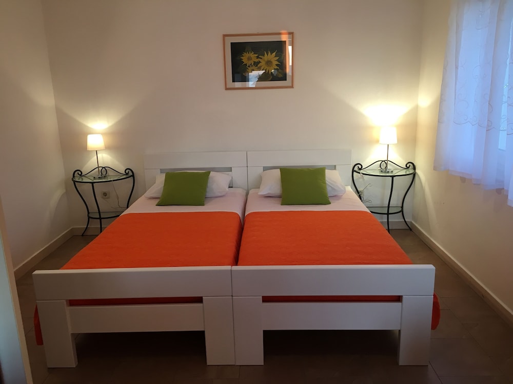 Apartments Nautilus Oraac