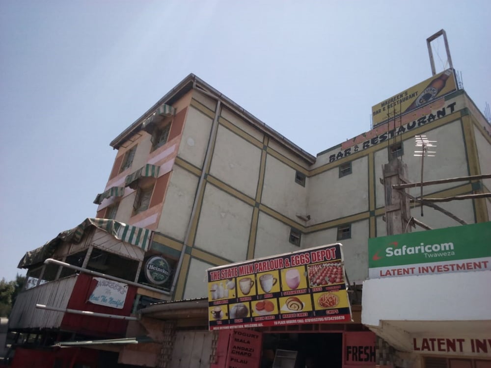 Maureen's Hotel