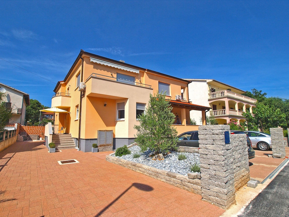 Apartments Dragica 927